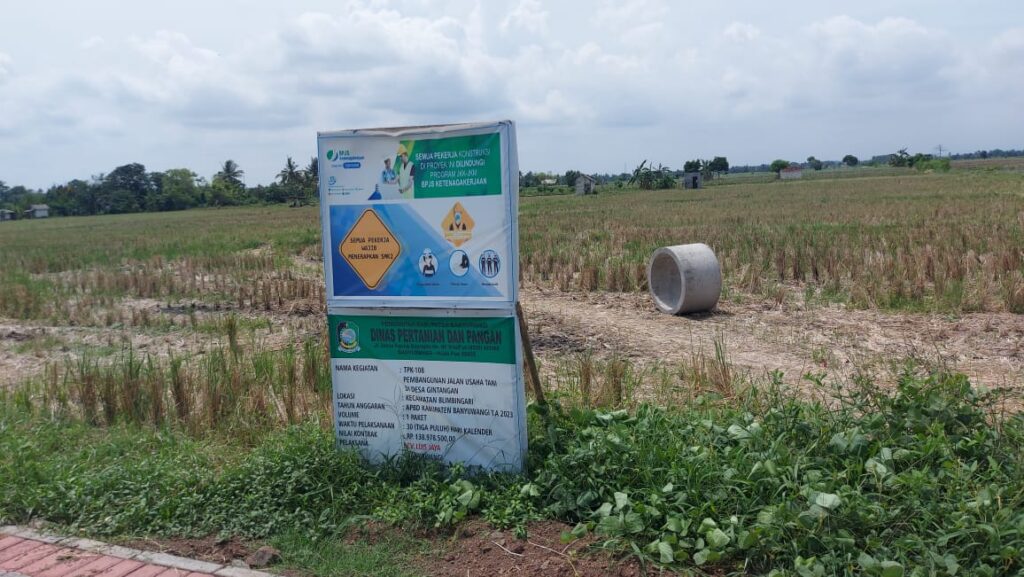 Proyek Jalan Usaha Tani Di Desa Gintangan Butuh Lirikan Bupati Banyuwangi