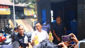 Sat Reskrim Polres Blitar Kota Gerebek Rumah dijadikan Gudang Miras Ilegal, 3 Orang Jadi Tersangka