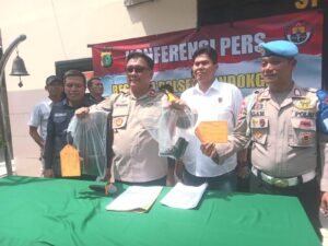 Polsek Pondok Gede Gelar Ungkap Kasus Perkara Tindak Pidana Pemerasan dan Ancaman