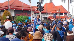Ribuan Massa Jalan Sehat PAN Birukan Kota Blitar