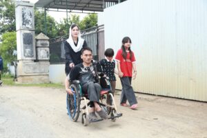 Novita Hardini Tinjau Pemungutan Suara Bagi Kelompok Disabilitas dalam Pemilu 2024