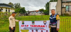 Kapolsek Cikarang Pusat,Edukasi Bahaya Tawuran dengan Pasang Spanduk dengan Tulisan”STOP TAWURAN”dibeberapa Titik