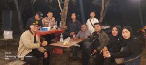 Kongkow Unit Binmas Polsek Bantar Gebang Bersama Masyarakat dan Patroli Kewilayahan