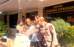 Wakapolres Metro Bekasi Kota Resmikan Perubahan Nomenklatur Polsek Bekasi Timur Menjadi Polsek Rawalumbu