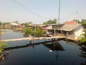 Miris kondisi Kali Cilemahabang Hitam Pekat dan Berbau sudah bertahun tahun