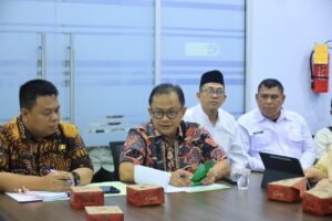 Audiensi Vendor-Vendor Pasar Jati Asih, Pj. Wali Kota Bekasi: “Pemerintah Kota Bekasi Akan Fasilitasi Dan Mediasi Kedua Belah Pihak”