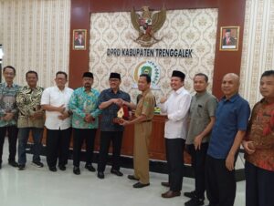 Komisi III DPRD Sukoharjo Lakukan Studi Banding ke Trenggalek