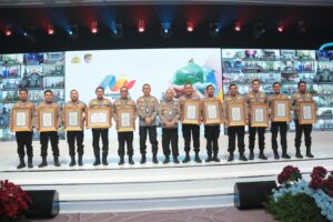 Polres Trenggalek Terima Penghargaan Pelayanan Publik Kategori A dari Kapolri