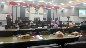 Rapat Paripurna DPRD Kabupaten Blitar Tentang Persetujuan Ranperda Perubahan APBD 2024