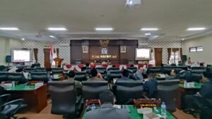 DPRD Trenggalek Gelar Rapat Paripurna, Bupati Sampaikan Jawaban Atas Pandangan Umum Fraksi Terhadap Raperda Perubahan APBD 2024
