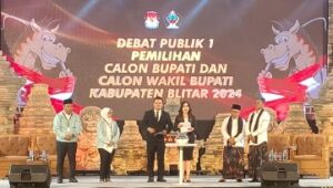 Debat Publik Pertama Calon Bupati Dan Wakil Bupati Kabupaten Blitar Berjalan Lancar Kondusif