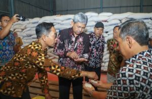 Sekda Trenggalek Pastikan Stok Beras Aman Hingga Akhir Tahun, Gudang Bulog Tambah Pasokan 900 Ton