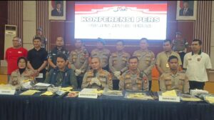 Polres Metro Bekasi dan Polsek Jajaran Ungkap Kasus Pengeroyokan dan Penganiayaan