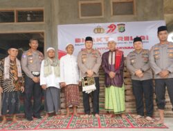 Kapolsek Cikarang Barat Dampingi Wakapolres Metro Bekasi Gelar Safari Jumat di Masjid Jamie Nurul Huda