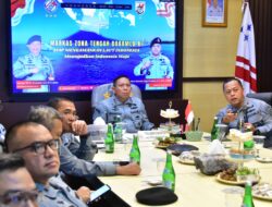 Kepala Bakamla RI Beri Pengarahan kepada Personel Zona Tengah di Manado