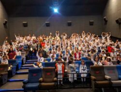 Ratusan Pelajar SD-SMP Katolik Yos Sudarso Kota Blitar Nobar “Cyberbullying” untuk Belajar Bijak Bermedsos