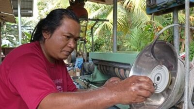 Meredupnya Demam Batu Akik , Pengrajin Banyuwangi Tetap Bertahan hingga Tembus Kolektor Mancanegara