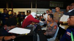 Kapolri Donor Darah di HUT KSPSI, Janjikan Dukungan Maksimal bagi Kaum Buruh