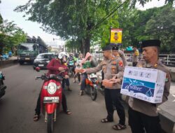 SERU! Ramadhan di Bekasi Barat – Polisi & DPRD PSI Bagikan 200 Takjil, Warga Ramai-Ramai Antusias!