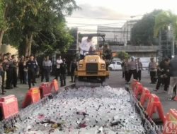 Polresta Banyuwangi Musnahkan 16.748 Botol Miras dan Puluhan Gram Sabu Serta Ribuan Pil Trek Juga Puluhan Knalpot Brong