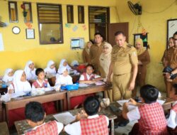 SEKOLAH RUSAK PARAH! WALI KOTA BEKASI GERAK INSTAN BENAHI SDN 7 TELUK PUCUNG
