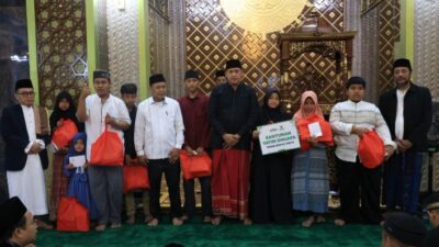 Wali Kota Bekasi Hadiri Tarawih Keliling di Masjid Jami Nurul Ikhwan, Sampaikan Perkembangan Tata Kelola Kota