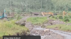 Diduga Tambang Pasir Ilegal, Warga Menur Mengeluh Rusak Infrastruktur Jalan