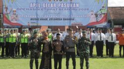 Polres Blitar Gelar Upacara Operasi Ketupat Semeru 2026 di Alun-Alun Kanigoro