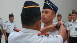 Kalapas Banyuwangi Sematkan Tanda Pangkat Baru, Tekankan Peningkatan Profesional Kerja Pada Pegawai Lapas