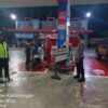 Anggota Polres Blitar dan Jajaranya Laksanakan Patroli di SPBU Wilayah Blitar, Pastikan Tidak Ada Kelangkaan BBM