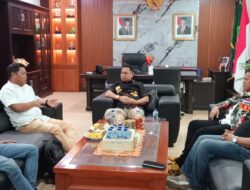 PEMBERITAAN TENDENSIUS TERSINGKAP, MOMEN MAKAN SIANG PLT BUPATI DENGAN TAMU TERKORELASI TIDAK DENGAN AKSI DEMO