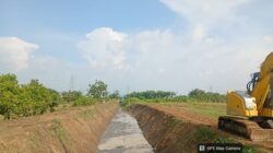 Antisipasi Kemarau, Pemkab Bekasi Keruk Sungai Sekunder Selamatkan Ribuan Hektar Sawah   