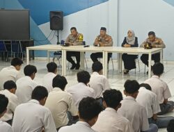 STOP TAWURAN! Kapolsek Bekasi Barat Gebrak SMK, Ingatkan Konsekuensi Hukum & Masa Depan