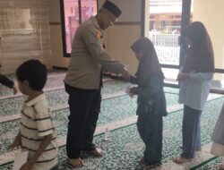 Rabu Berkah: Kapolsek Bekasi Barat Turun Langsung, Santuni 12 Anak Yatim di Kotabaru