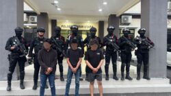 Patroli Dini Hari, Tim Brimob PMJ Amankan Tiga Remaja yang Hendak Balap Liar di Bekasi