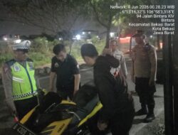 Cegah Tawuran dan Gangguan KAMTIBMAS! Polsek Bekasi Barat Gelar Patroli dan Razia Stasioner Dini Hari
