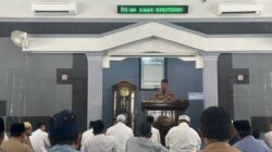 Kapolsek Bekasi Barat Sampaikan Imbauan Cegah tawuran & Judi Online Usai Sholat Jumat di Harapan Baru