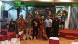 Ibu Elisabeth Paulus Titirloloby, Kogoya, Sairery, Rumbiak, S.Pd Rayakan Ulang Tahun Sekaligus Family Inauguration dan Prosesi Penyematan Marga Adat