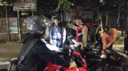 Antisipasi Kejahatan Dini Hari, Polsek Bekasi Barat Gelar Patroli Terpadu dan Razia Stasioner di Titik Rawan