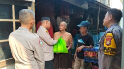 Di Balik Seragam Ada Hati: Kapolsek Bekasi Barat Hadir di Tengah Warga Sakit dan Lansia Kranji