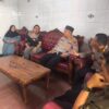 Eratkan Ikatan Kekeluargaan, Kapolsek Bekasi Barat Jenguk Anggota yang Sedang Sakit