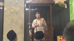Jaga Jakarta On The Spot: Kapolsek Bekasi Barat himbau Warga Tolak Hoaks & Cegah Tawuran Usai Sholat Jumat