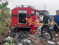 Kebakaran Lahan Milik Warga di Bantargebang, Yonarmed 7/Biringgalih Kerahkan Mobil Damkar Satuan beserta awak damkar untuk membantu Pemadaman
