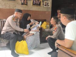 Jaga Jakarta On The Spot: Kapolsek Bekasi Barat Kunjungi Warga Sakit dan Lansia, Berikan Bantuan Sembako