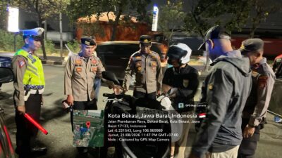 Cegah Tawuran & Kejahatan Jalanan, Waka Polsek Bekasi Barat Pimpin KRYD dan Razia Stasioner