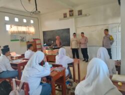 Jaga Jakarta On The Spot: Kapolsek Bekasi Barat Edukasi Siswa Yayasan I’Tishom, Tanam Disiplin, Jauhi Narkoba & Kenakalan Remaja