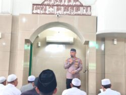 Jaga Jakarta On The Spot: Usai Sholat Jumat di Masjid An Nur, Kapolsek Bekasi Barat Sampaikan Pesan Kamtibmas Sekaligus Pamit Tugas Baru