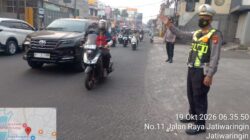 Polsek Pondok Gede Hadir di Enam Titik Rawan, Pastikan Kelancaran Lalu Lintas Jam Sibuk Pagi
