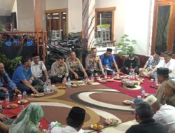 Perkuat Jaring Pengaman Sosial, Kapolsek Bekasi Barat Gelar Silaturahmi Kamtibmas Bersama Tokoh Masyarakat Kelurahan Kota Baru