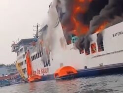 KMP Batumandi Terbakar di Dekat Dermaga Merak, Seluruh Penumpang dan Awak Berhasil Dievakuasi